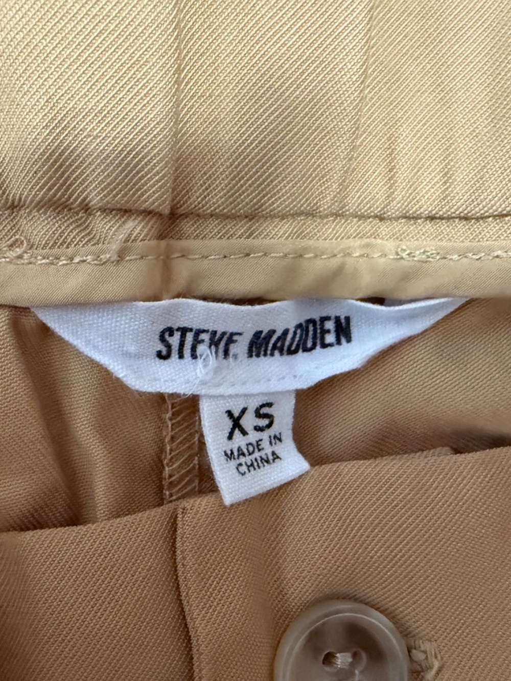 Steve Madden Caramel colored shorts - Picture 6 of 6